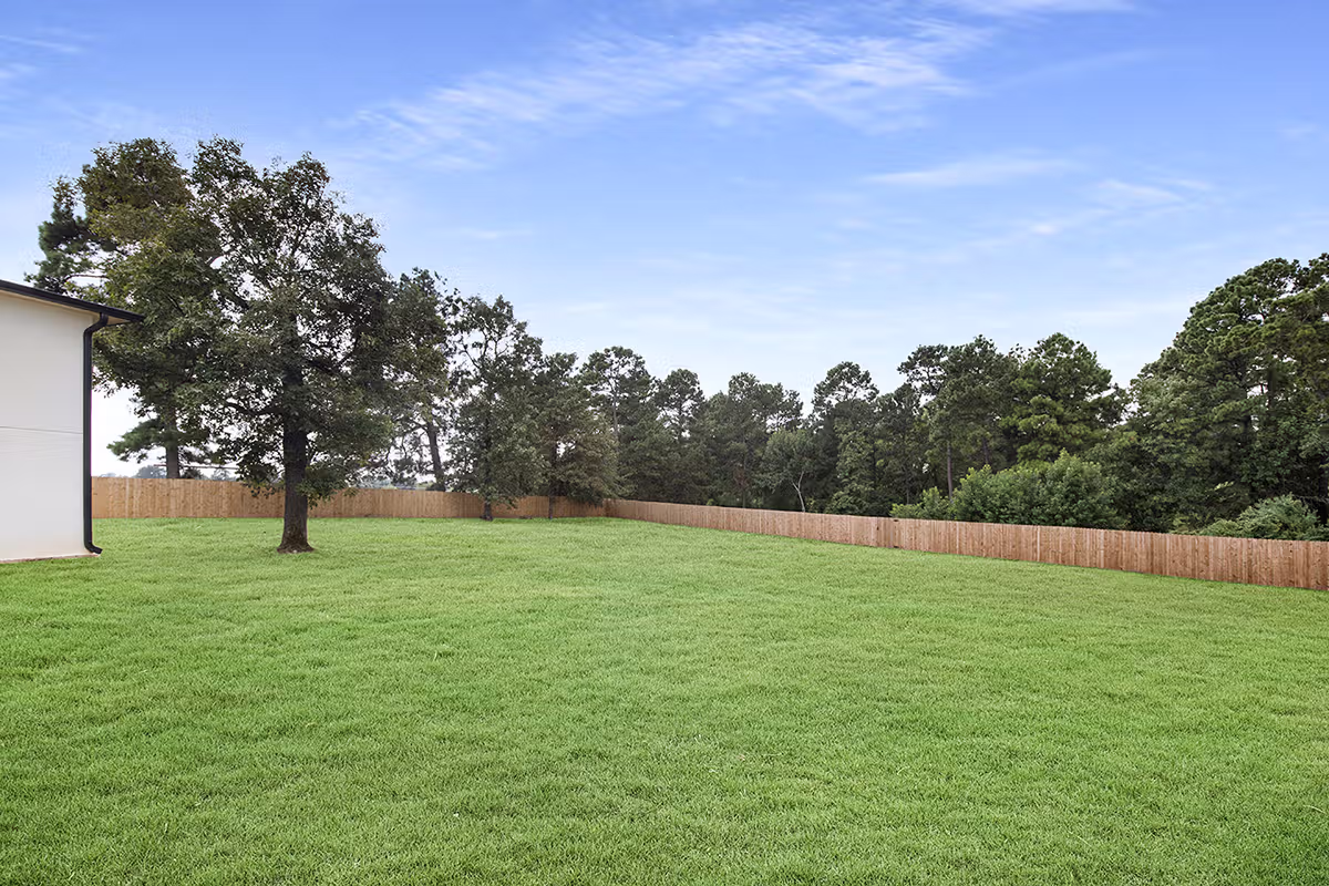 Huge Fenced Backyard