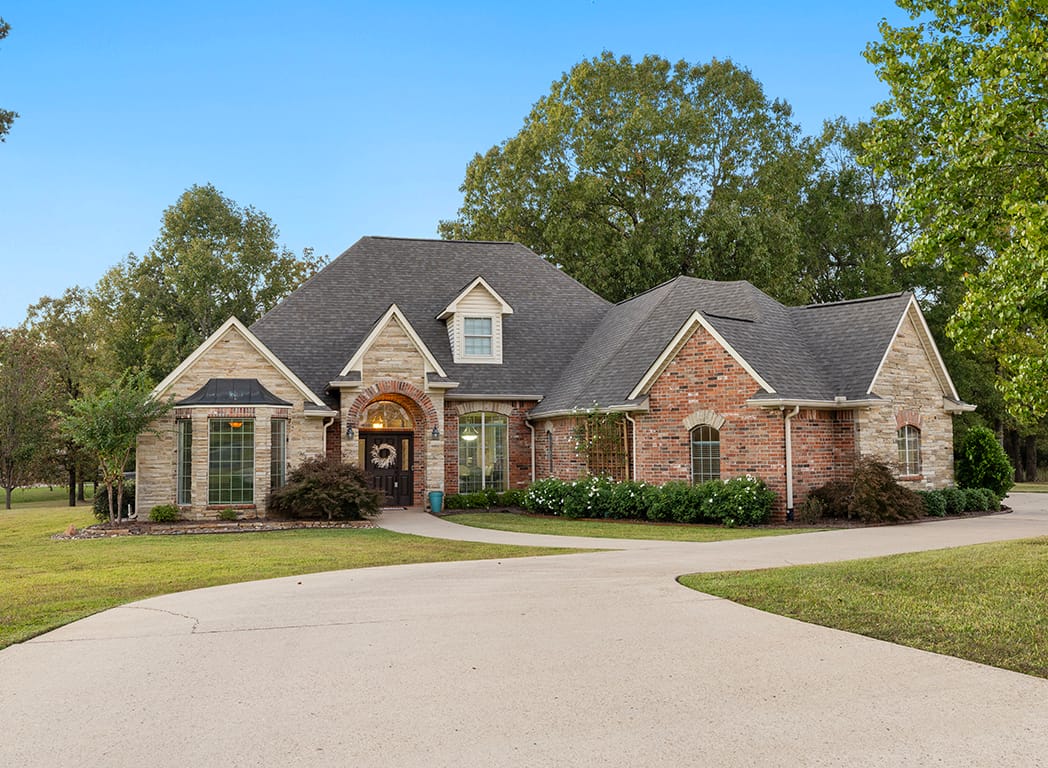 Beaver Creek Run Texarkana TX 75501 Driveway Home Front