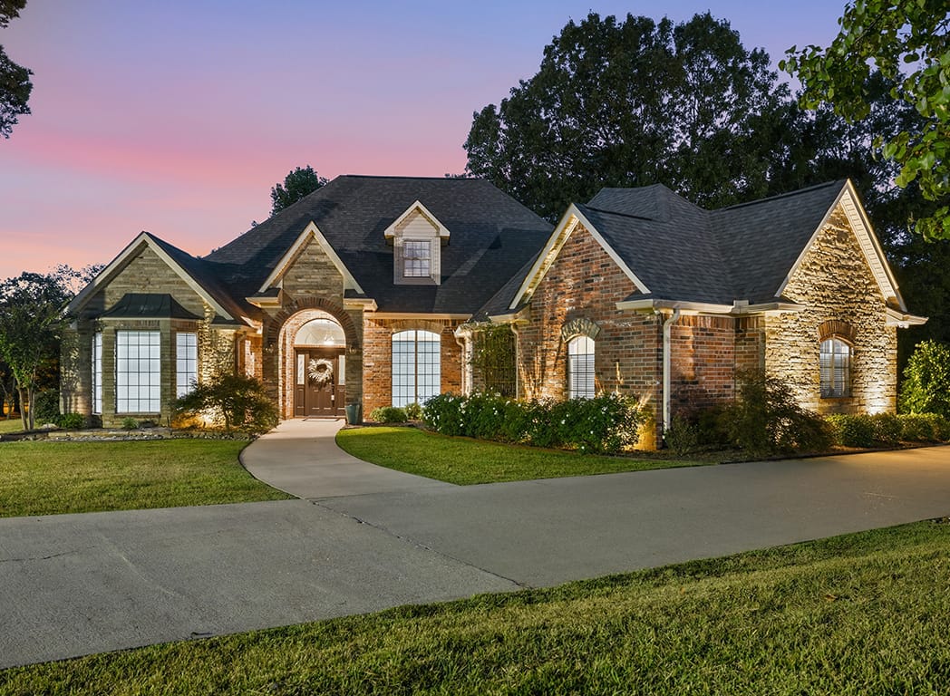 Beaver Creek Run Texarkana TX 75501 Home Front Twilight View Texarkana Real Estate Photography