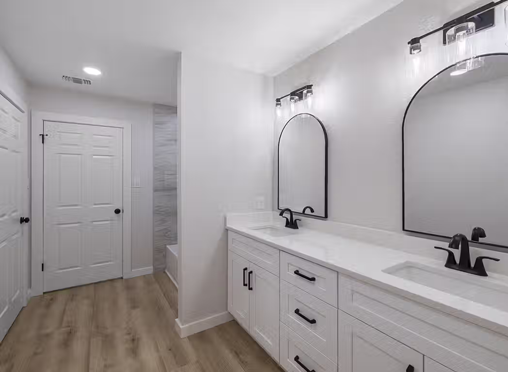 Maplecrest Guest Bath Room HDR Real Estate Photo