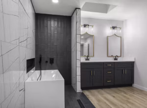 Maplecrest Primary Bath Tub And Sinks HDR Real Estate Photo