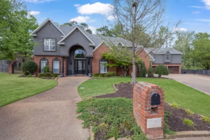 Real Estate Photography Company Stonegate Cir Texarkana Front Entrance And Driveway